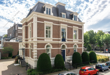 Monumentale kantoorvilla aan de Oranjesingel te Nijmegen succesvol aangekocht.